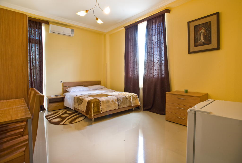 Gs Hotel Tbiliszi Szoba fotó