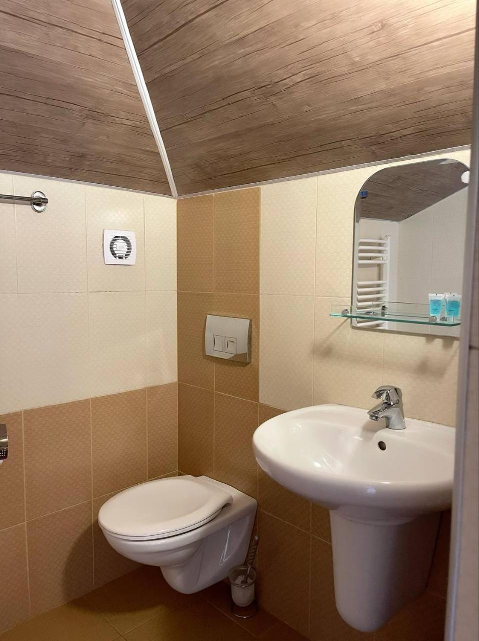 Gs Hotel Tbiliszi Szoba fotó